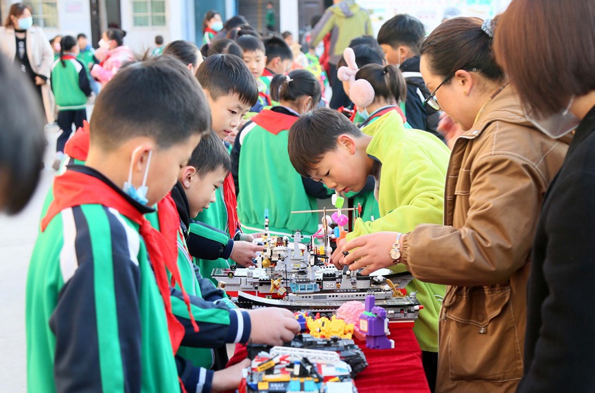 河南洛陽：放飛科技夢想 點燃智慧童年