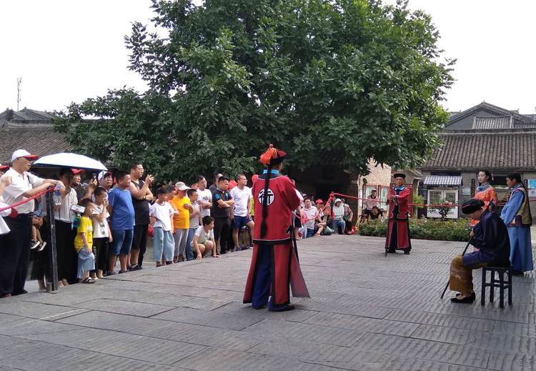 【河南供稿】南陽市內鄉縣衙高溫“煨火”暑期旅遊熱