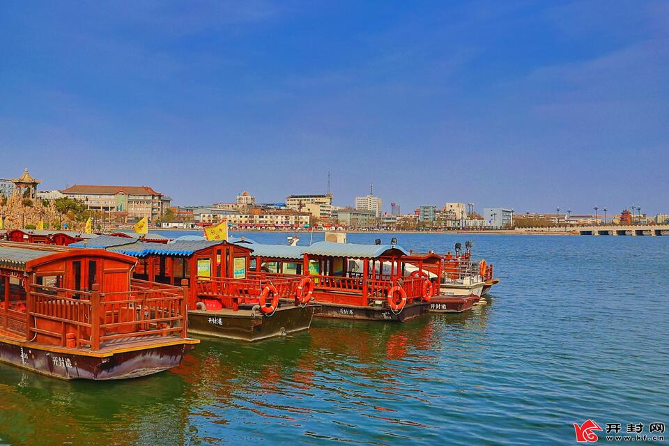 河南開封：包公湖風景優美