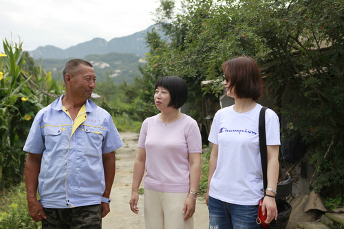 【河南供稿】河南魯山扶貧幹部王媛媛：大山深處有親人