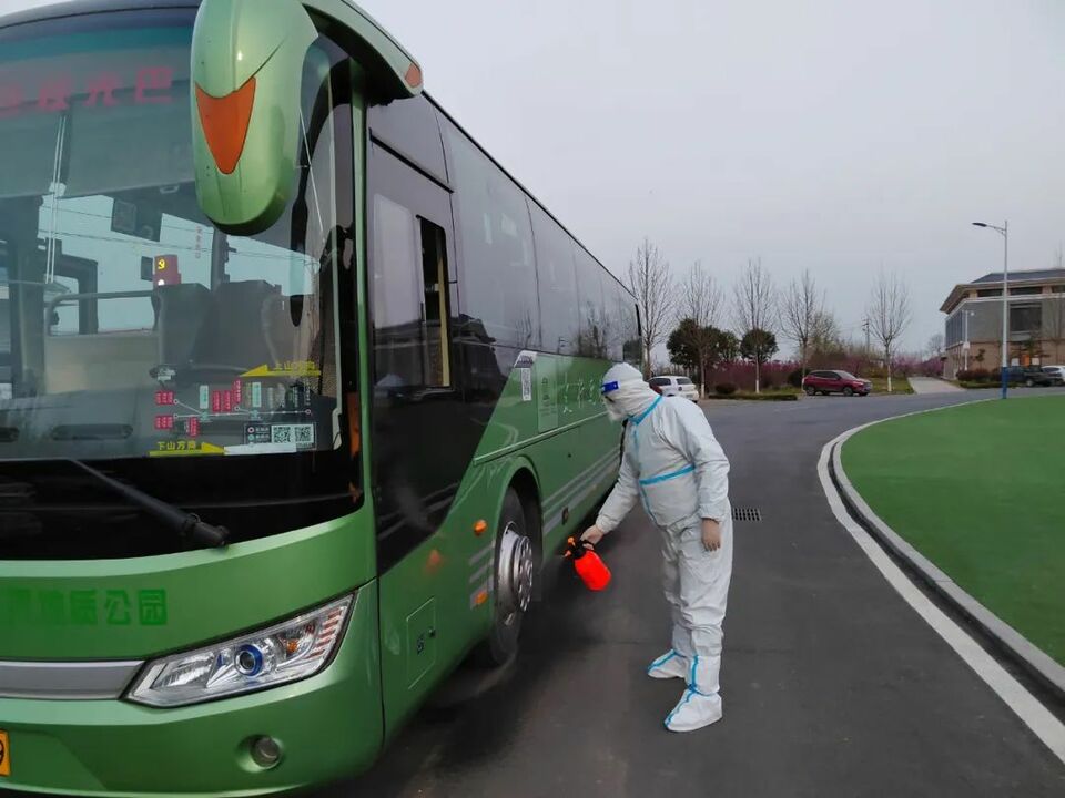 【客戶端轉發】使命必達！雲臺山旅遊大巴馳援防疫一線