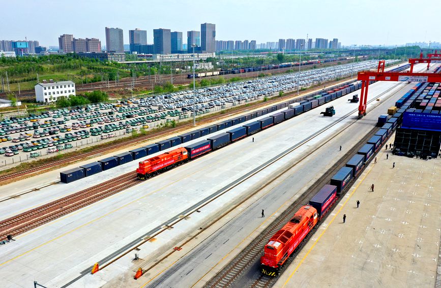 河南跨境貨運列車啟動“中豫號”統一標識