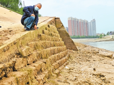 沙潁河水位突降 週口“老碼頭遺址”重見天日