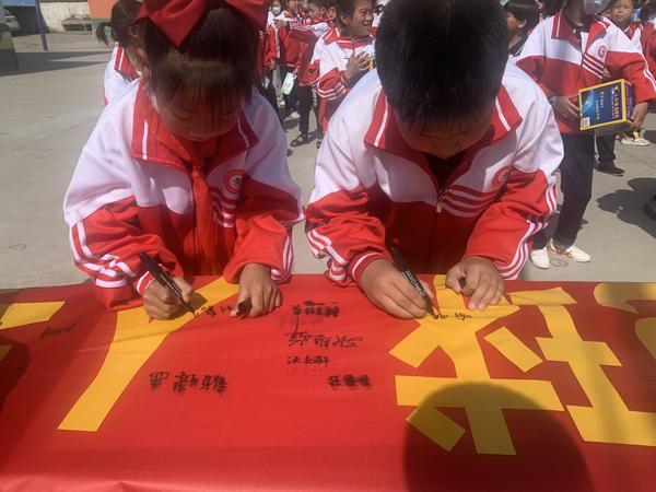 信陽羅山：迎接世界地球日 科普活動進校園