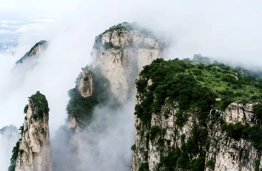 安陽林州：雲海翻涌似仙境 雨後美景入畫來