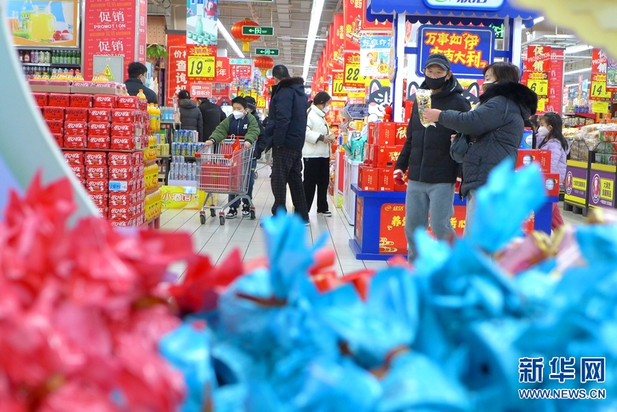 河南開封：“年貨大街”開街了