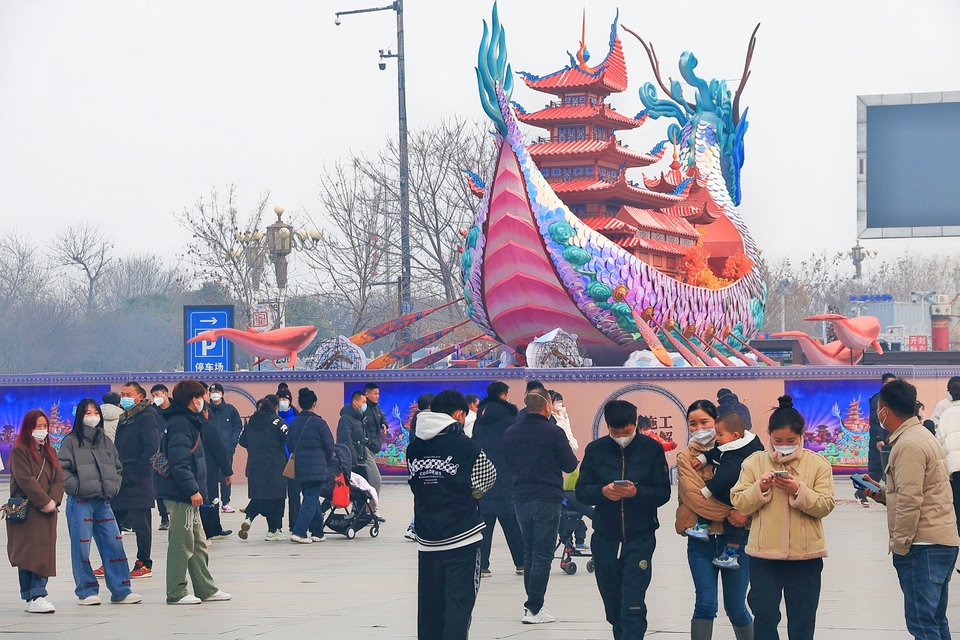 河南開封：景區回暖 遊客眾多