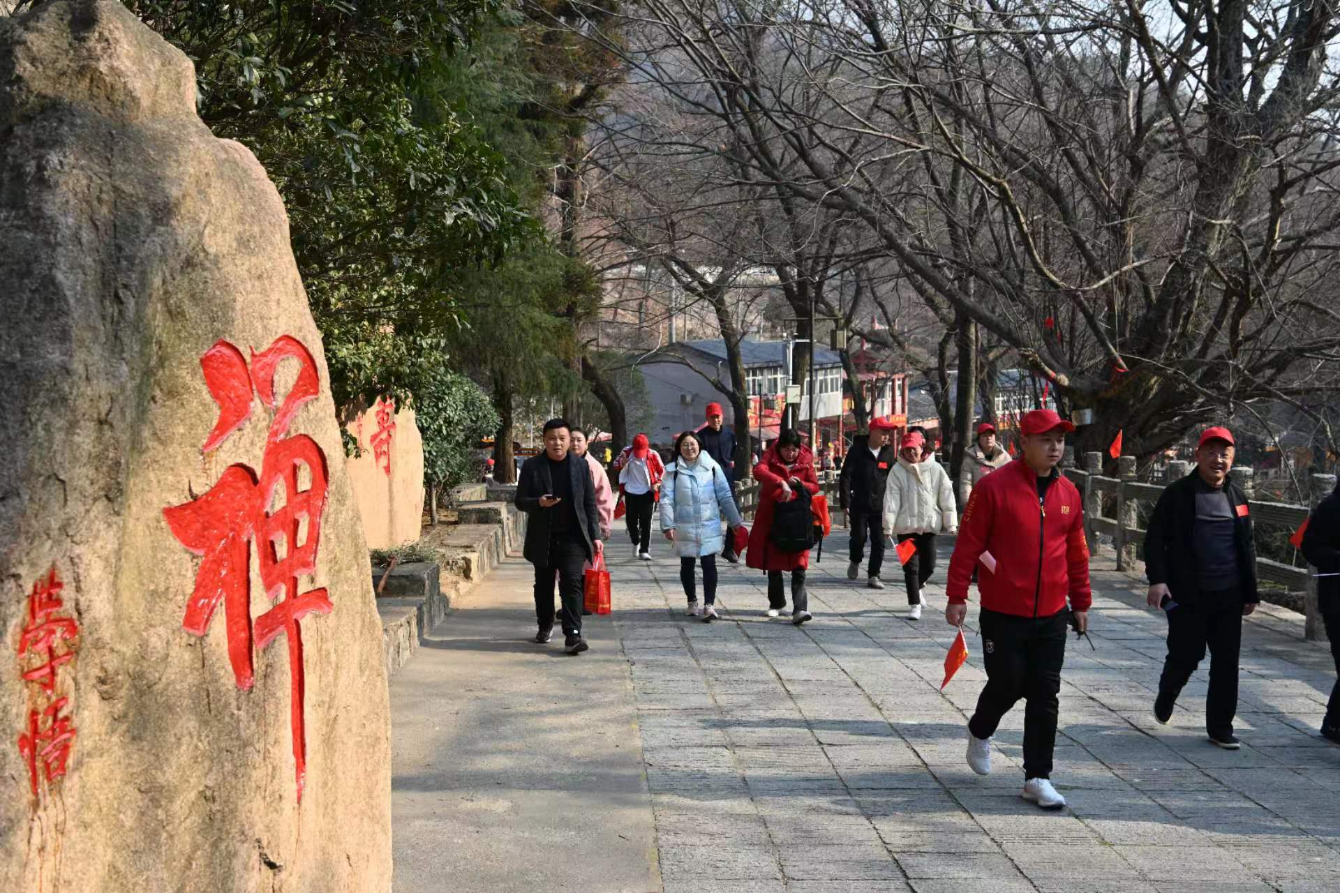 【客戶端轉發】迎新春、登靈山 信陽羅山文旅展新顏