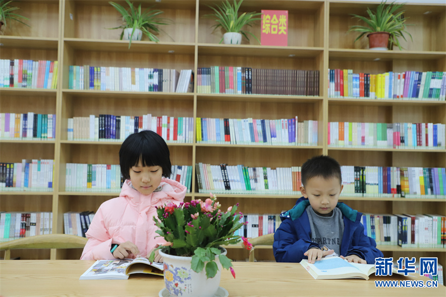 河南鎮平：諸葛書屋飄書香