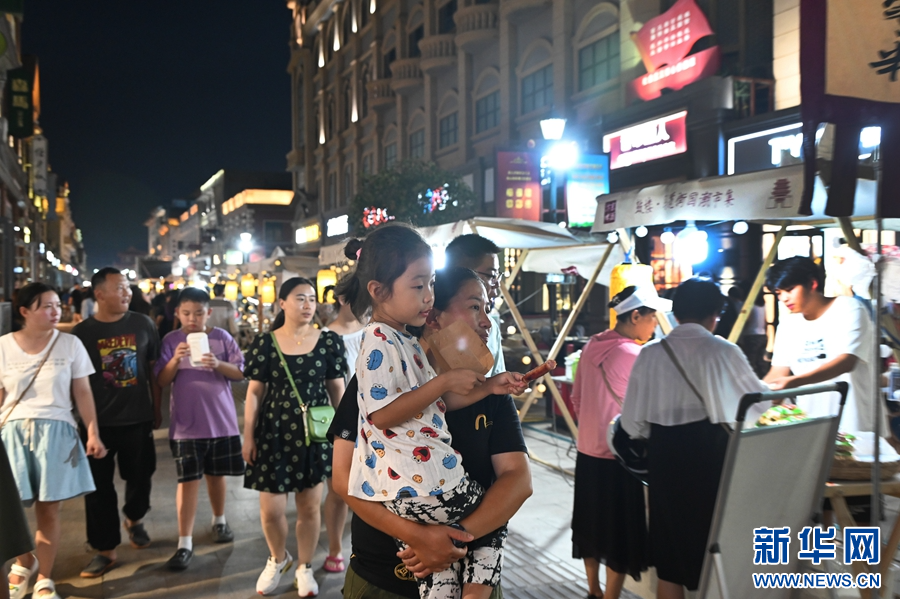 河南開封：逛國潮市集 品東京夢華