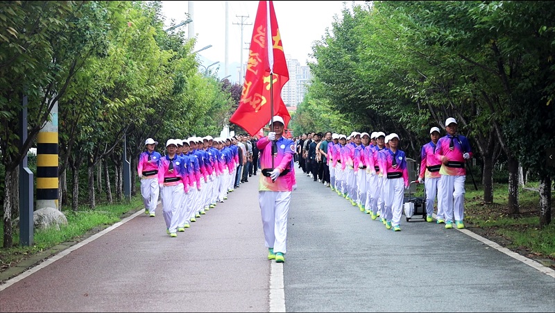 【原創】南陽市西峽縣：全民健身綻放活力_fororder_整齊的運動員隊伍 供圖 西峽縣融媒體中心