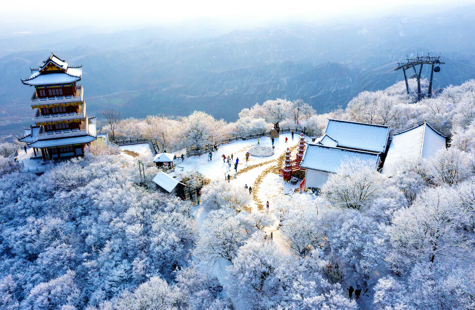 飛雪落成詩 一秒入仙境！雪後河南 美出“天際”