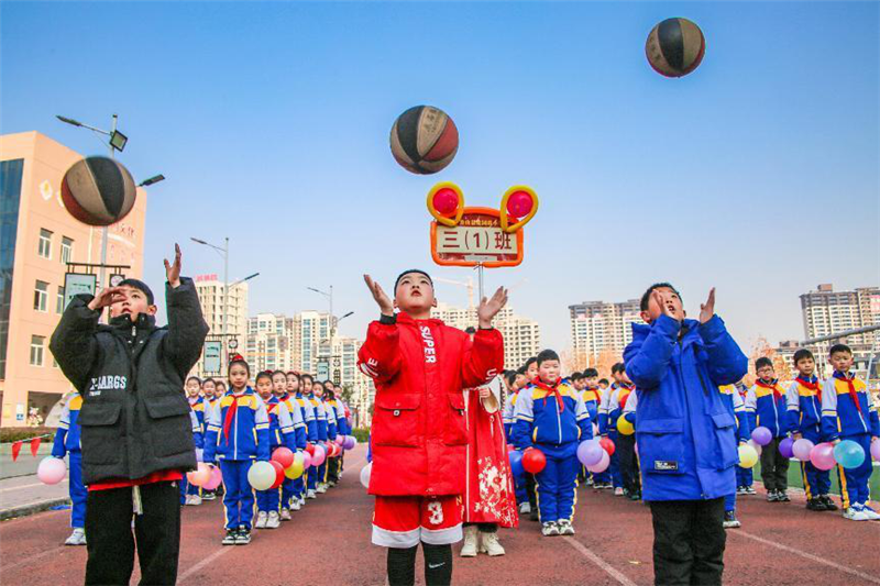 平頂山市魯山縣：少年不畏冬寒冷 飛揚活力正當時_fororder_圖片4