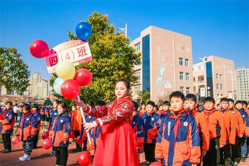 平頂山市魯山縣：少年不畏冬寒冷 飛揚活力正當時_fororder_圖片3