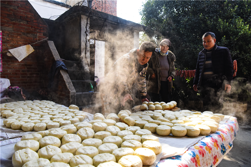 駐馬店正陽：趕大集 買年貨 年味濃起來_fororder_圖片5