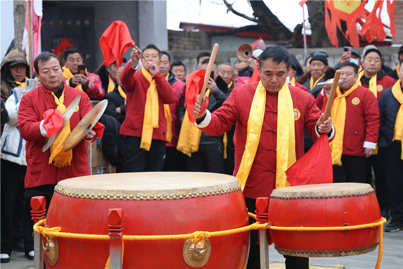 河南濮陽：村民臘八擊鼓祭祖祈福_fororder_4N6A4496