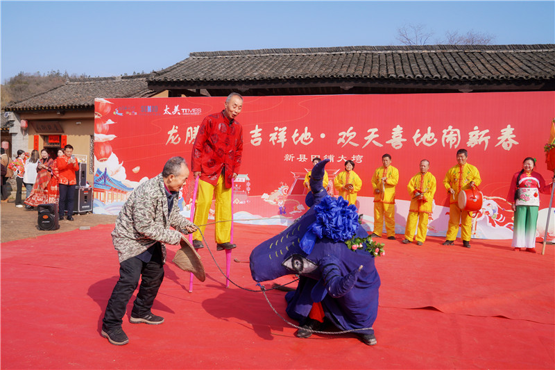 信陽新縣：歡天喜地鬧新春_fororder_非遺表演（韓家東 攝）