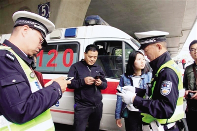 【河南在線-文字列表】鄭州河醫立交東側橋下停車場改為非機動車停車場