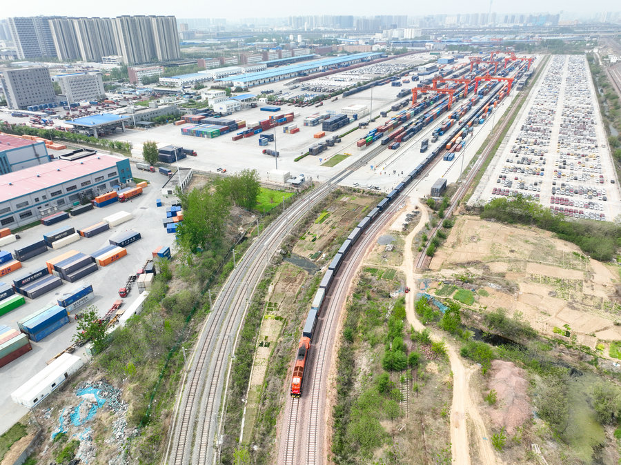 4月11日起中老鐵路（鄭州-萬象）國際貨運列車按圖運行_fororder_2