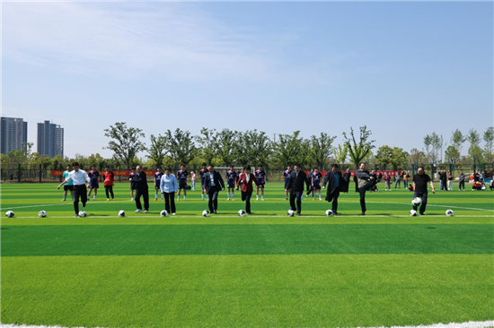 信陽市潢川縣全民健身月活動啟動儀式暨潢川縣弋陽公園體育設施啟用儀式舉行_fororder_圖片2