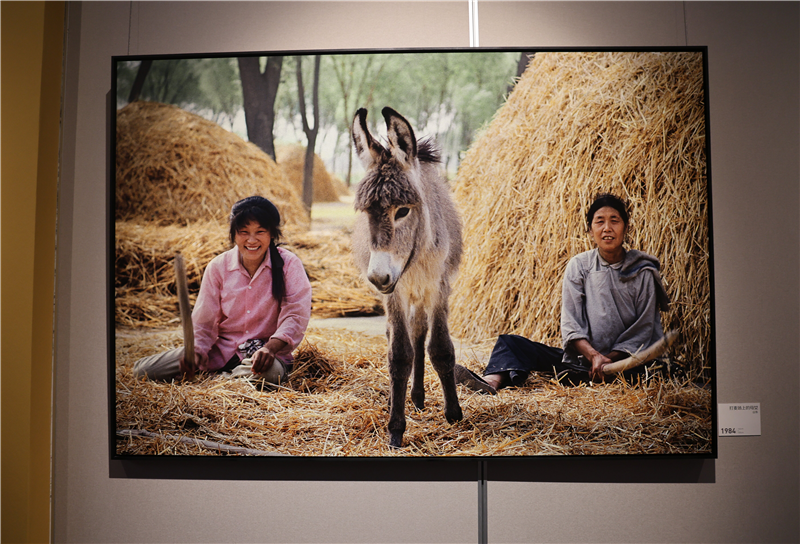 “黃河百姓——朱憲民攝影作品展”開展暨捐贈儀式舉行_fororder_圖片10