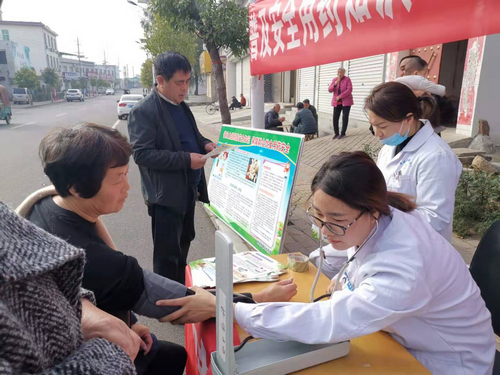 【河南供稿】平頂山市寶豐縣商酒務鎮開展健康體檢 助力創建慢病綜合示範區