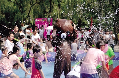 【旅遊資訊-圖片】盧崖瀑布親水節 夏日送清涼