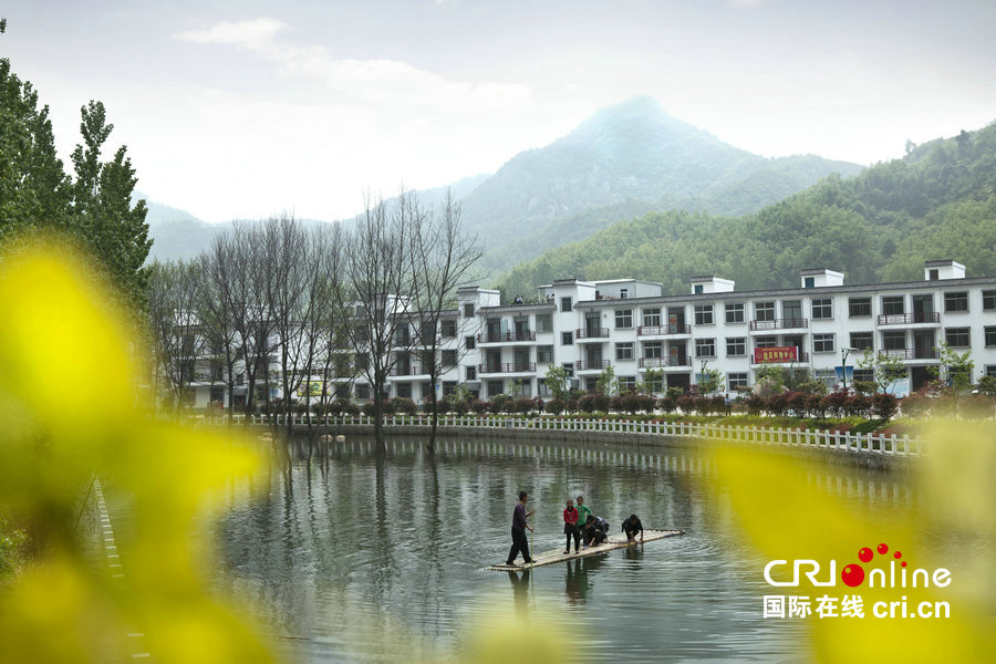 【焦點圖-大圖（頁面標題：旅遊扶貧讓綠水青山成“幸福靠山”）】【 移動端-焦點圖】【圖説2】平頂山魯山：旅遊扶貧讓綠水青山成“幸福靠山”