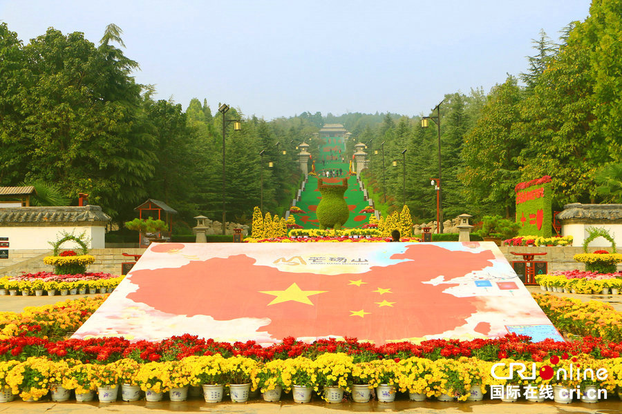 【焦點圖-大圖】【 移動端-焦點圖】【圖説3】河南永城芒碭山菊花盛開