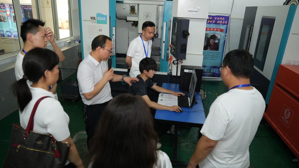 “打”出技能奧斯卡！揭開新鄉職業技術學院“硬核煉匠密碼”