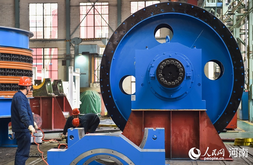 河南洛陽：開足馬力趕訂單_fororder_LOCAL1772960717849PDT881NDSA