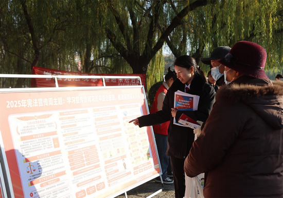 河南省封丘縣人民法院：憲法宣誓鑄忠誠 公平正義護民生_fororder_圖片7