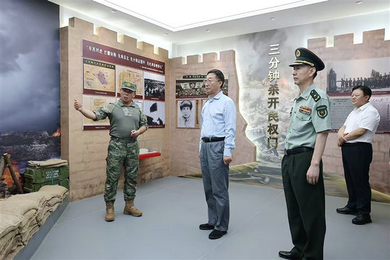 河南省委書記、省軍區黨委第一書記劉寧“八一”前夕走訪慰問駐豫部隊_fororder_微信圖片_20250730024552_s