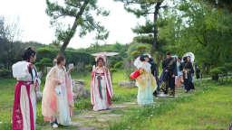 2025外國青年、網絡達人探花博：讓鄢陵的花木之香飄洋過海