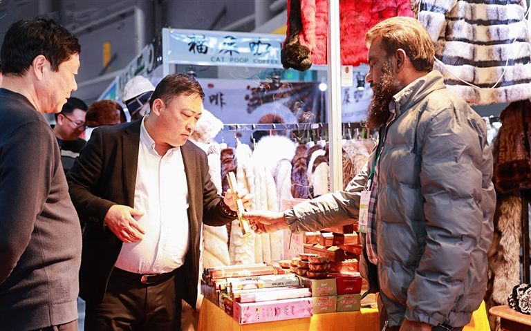 一座內陸城憑啥圈粉50國？——從駐馬店農加會看展會對區域經濟拉動效應