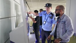 鄭州口岸啟用外國人入境卡電子快速填報系統