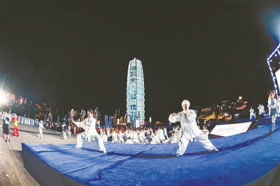 河南“全民健身日”主題活動暨暑期體育消費季在鄭啟幕_fororder_1