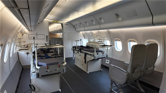 醫療保障再添“生命之翼” 全國首架C909醫療機在鄭交付_fororder_h091152_s