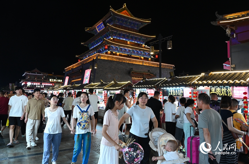 河南開封：華燈璀璨 煙火人間