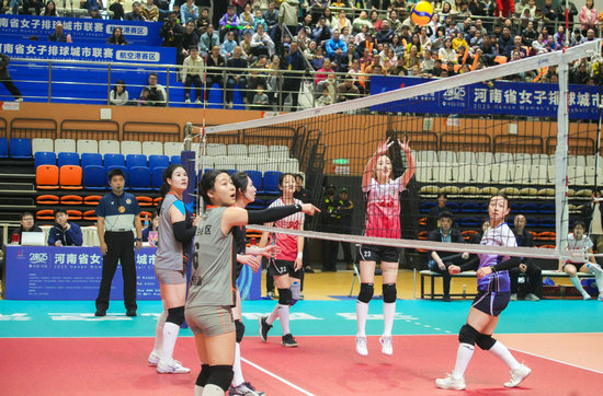 港區文旅融合新亮點：女排激戰正酣 非遺魅力綻放_fororder_微信圖片_20251013142112_393_13