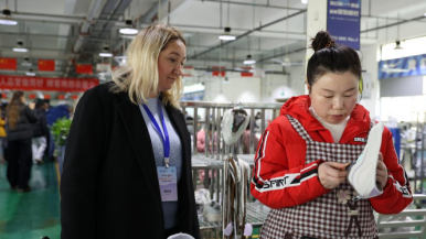 【2025打卡中國】這趟不白來！外國網紅商丘“Shopping”停不下來