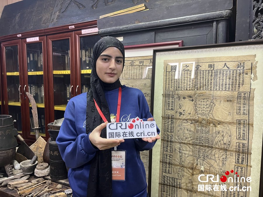 “針”不錯！外國青年、網絡達人揭開中醫針法神秘面紗_fororder_6