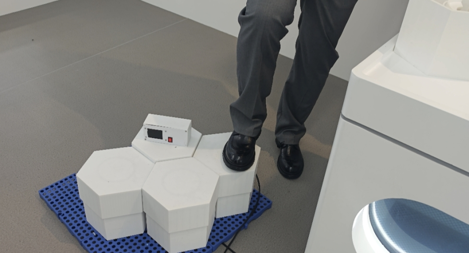 國內外高校角逐大創賽！00後如何破解科技“卡脖子”難題？