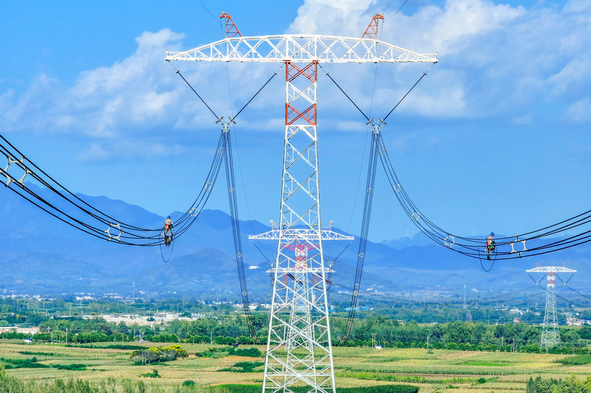 河南送變電建設有限公司：國慶堅守在崗 匠心守護電網_fororder_2