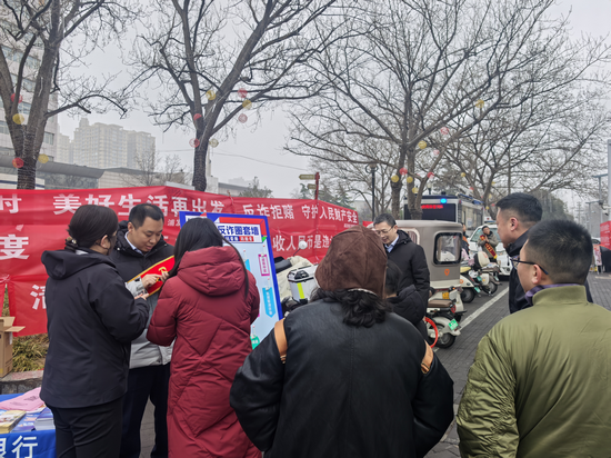 浦發銀行安陽分行將“金融知識課堂”搬進安陽橋古廟會_fororder_圖片3