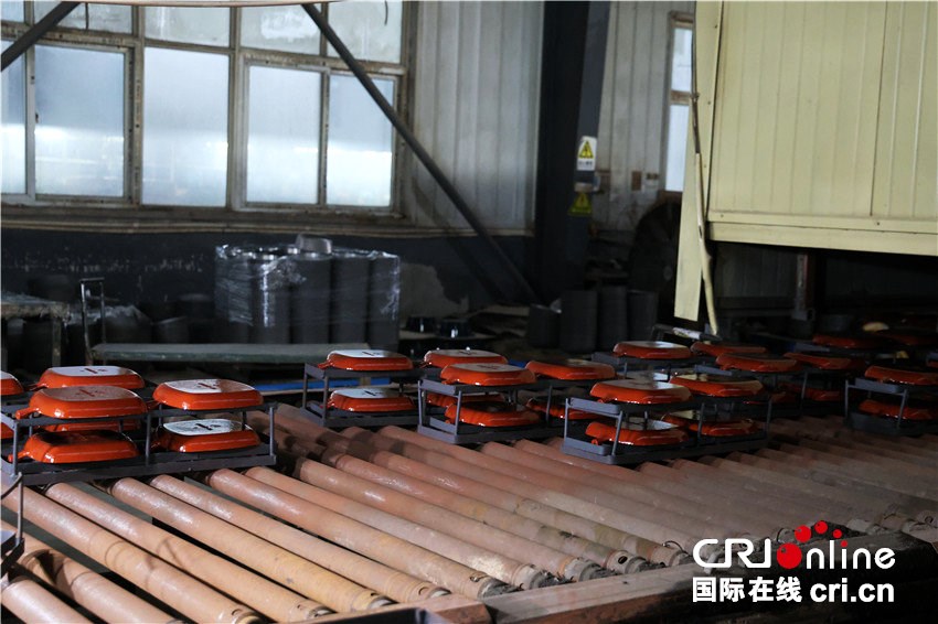 兩岸媒體人走訪“中國鑄鐵鍋之鄉”平頂山郟縣 見證傳統産業煥新生_fororder_微信圖片_20251020081645