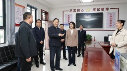 河南省委書記劉寧深入許昌市鄢陵縣魏都區宣講黨的二十屆四中全會精神