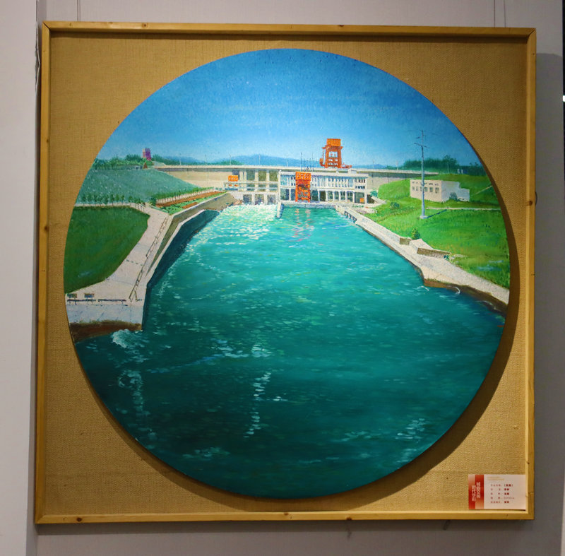 三省五市美術作品聯展在河南南陽開展_fororder_南陽選送的油畫——《院落》.JPG