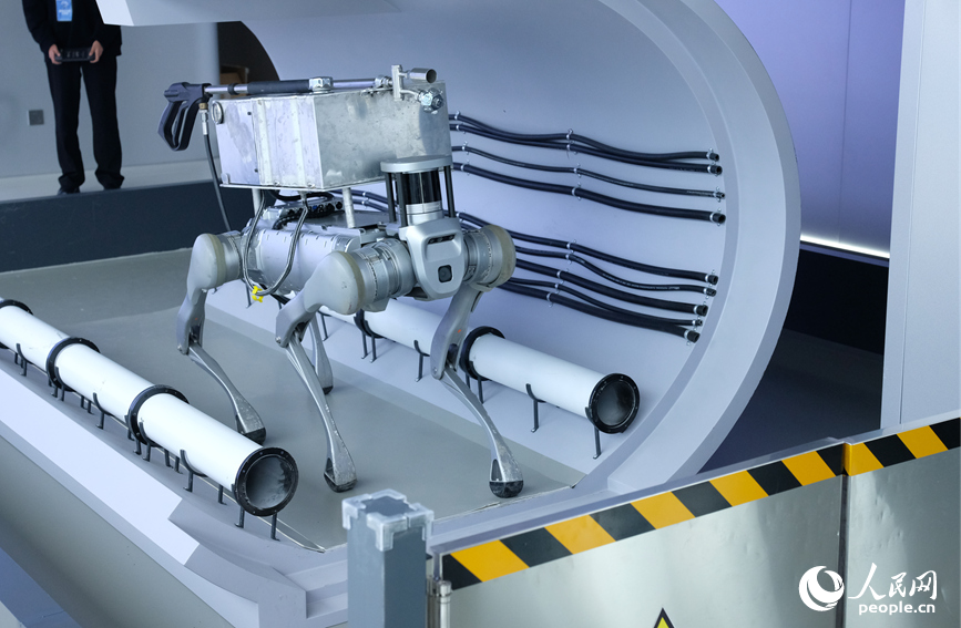 鄭州機器人訓練場：讓“出廠新手”變“崗位能手”_fororder_LOCAL17731976625619PWRNNHC5E