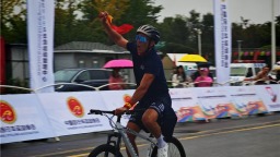 開放中原再迎國際賽事！“一帶一路”駐華使節騎行鄭州航空港